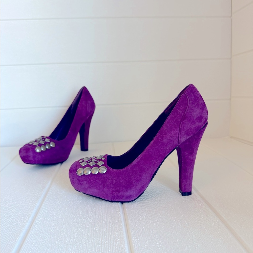 BCBG NEW Purple Suede Studded Pumps